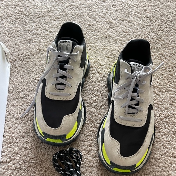 Balenciaga - Triple S Nylon, Suede and Leather Sneakers - Men - Light gray sz11 - Picture 3 of 12